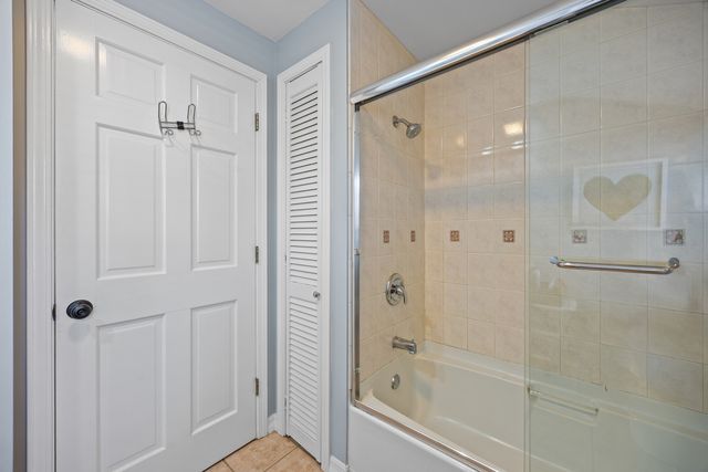 914 Central Avenue, Deerfield, IL 60015