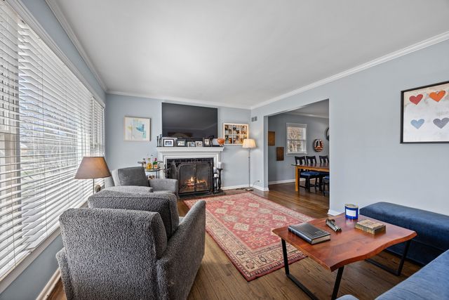 914 Central Avenue, Deerfield, IL 60015