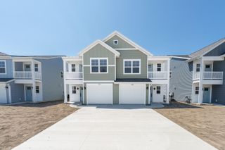 912 Indiana Avenue 13, South Haven City, MI 49090