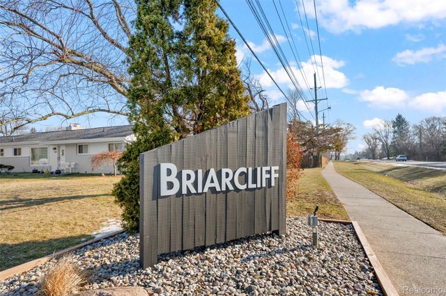 7260 Cottonwood, West Bloomfield Charter Township, MI 48322