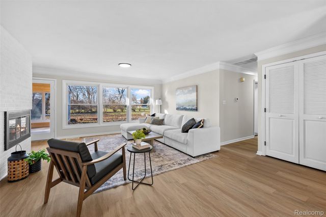 7260 Cottonwood, West Bloomfield Charter Township, MI 48322