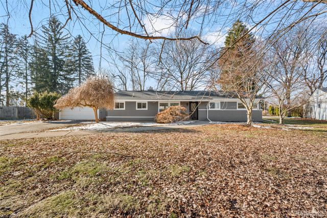 7260 Cottonwood, West Bloomfield Charter Township, MI 48322