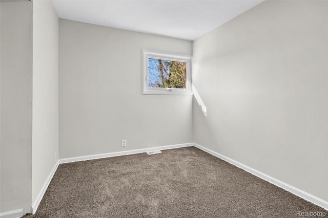 7260 Cottonwood, West Bloomfield Charter Township, MI 48322