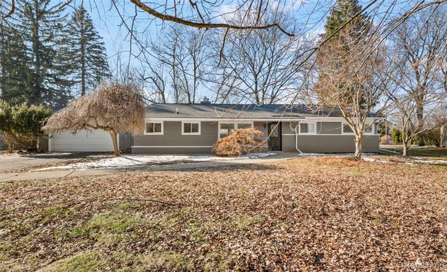 7260 Cottonwood, West Bloomfield Charter Township, MI 48322