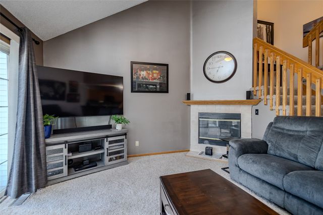 555 SE Laurel Street 6, Waukee, IA 50263