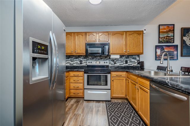 555 SE Laurel Street 6, Waukee, IA 50263