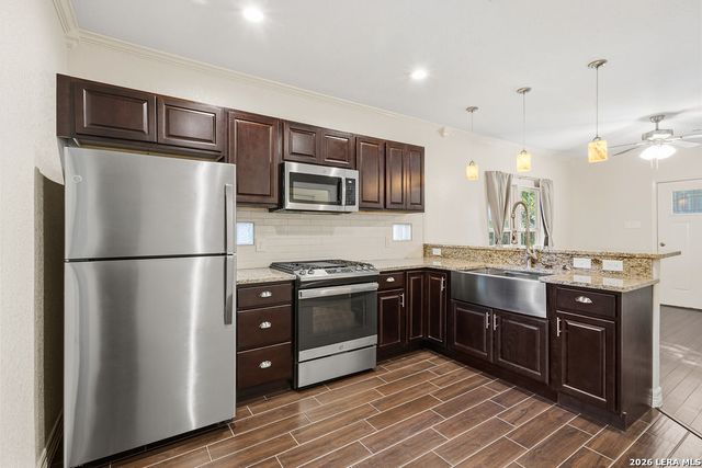 333 E Hafer Unit 102, San Antonio, TX 78214