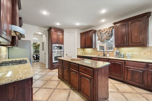 2001 Sterling Trace Drive, Keller, TX 76248