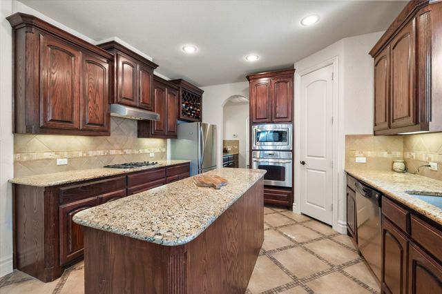 2001 Sterling Trace Drive, Keller, TX 76248