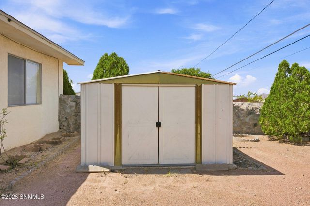 1803 Seldon Avenue, Las Cruces, NM 88001