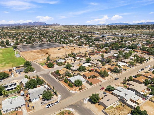 1803 Seldon Avenue, Las Cruces, NM 88001
