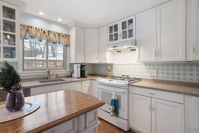 213 Euclid Drive, Manlius, NY 13066