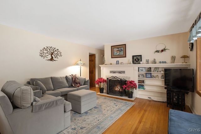 213 Euclid Drive, Manlius, NY 13066