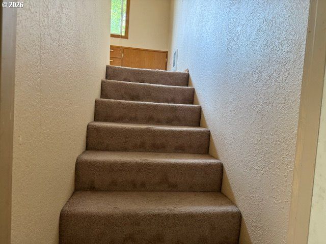219 FEDERAL Ln, Eugene, OR 97404