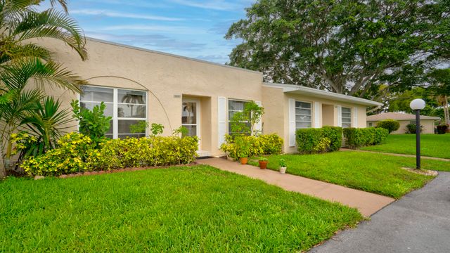 8638 Bella Vista Drive, Boca Raton, FL 33433