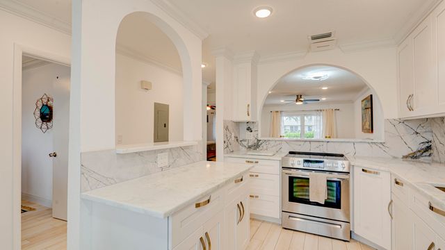 8638 Bella Vista Drive, Boca Raton, FL 33433