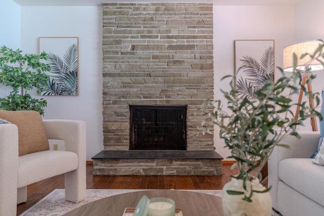 2 Valleywood Court, Pacifica, CA 94044