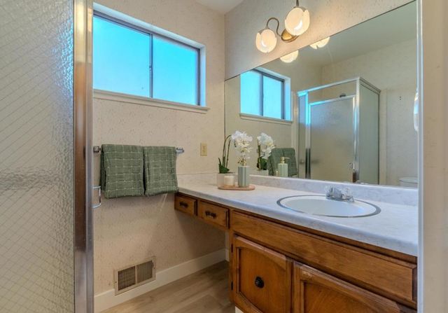 2 Valleywood Court, Pacifica, CA 94044