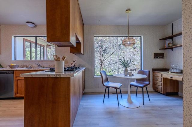 2 Valleywood Court, Pacifica, CA 94044