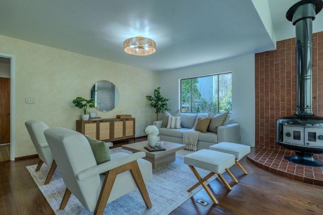 2 Valleywood Court, Pacifica, CA 94044