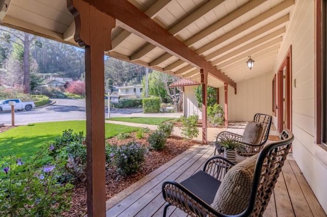 2 Valleywood Court, Pacifica, CA 94044