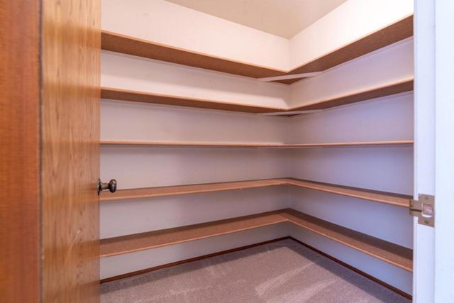 2 Valleywood Court, Pacifica, CA 94044