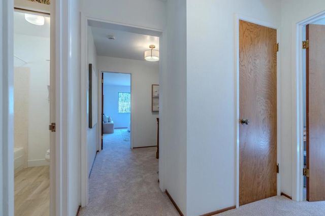 2 Valleywood Court, Pacifica, CA 94044