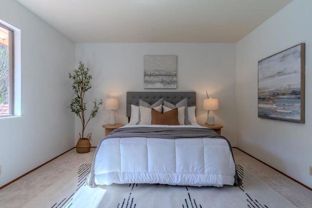 2 Valleywood Court, Pacifica, CA 94044