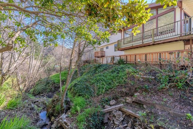 2 Valleywood Court, Pacifica, CA 94044