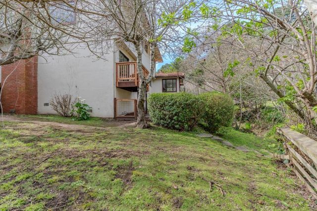 2 Valleywood Court, Pacifica, CA 94044