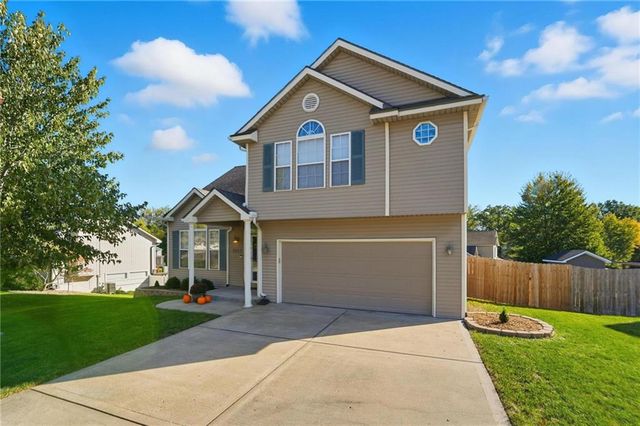 8015 N Kensington Avenue, Kansas City, MO 64119