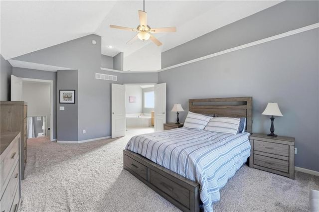 8015 N Kensington Avenue, Kansas City, MO 64119