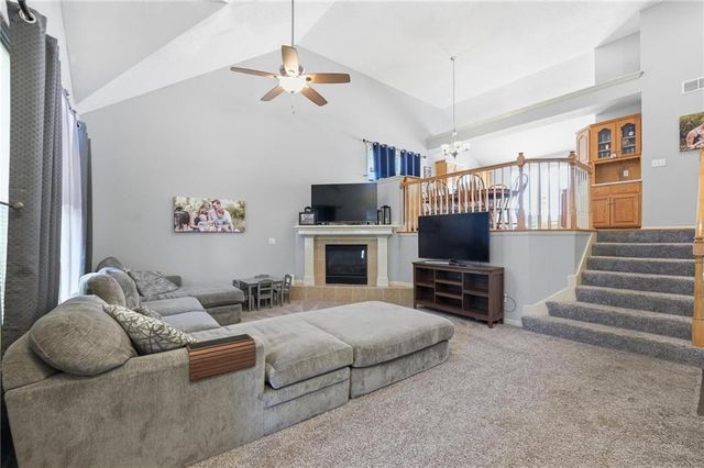 8015 N Kensington Avenue, Kansas City, MO 64119