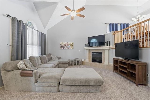 8015 N Kensington Avenue, Kansas City, MO 64119