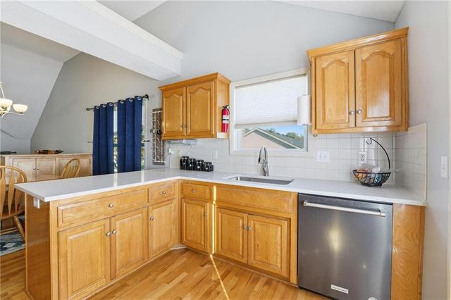 8015 N Kensington Avenue, Kansas City, MO 64119