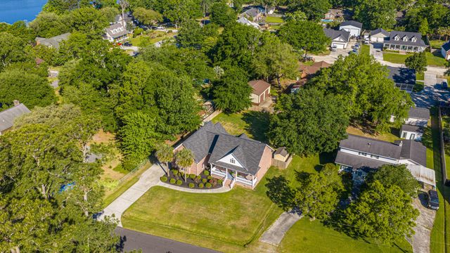 1703 Redwood, Moncks Corner, SC 29461