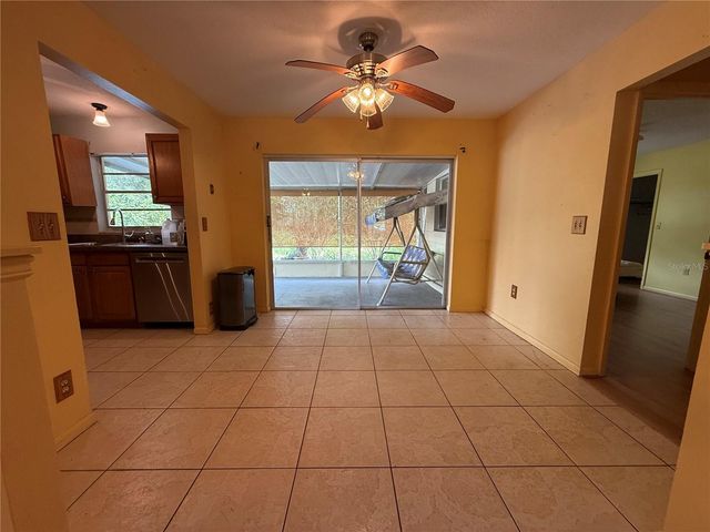 474 WINNERS CIRCLE, Lady Lake, FL 32159
