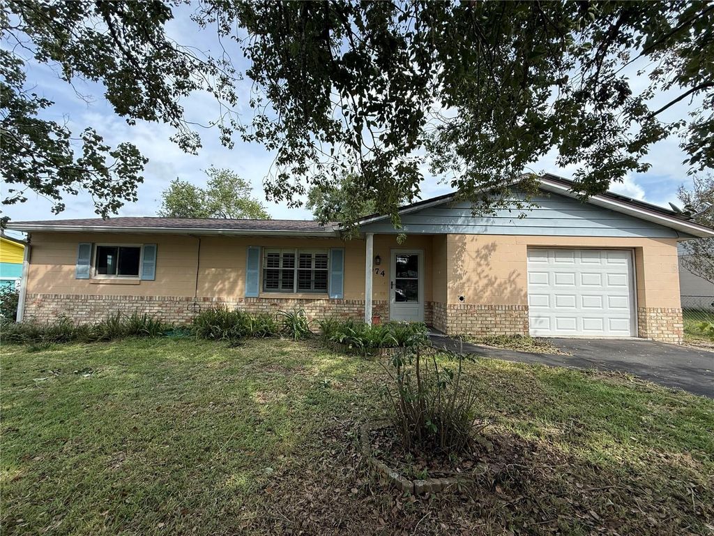 474 WINNERS CIRCLE, Lady Lake, FL 32159
