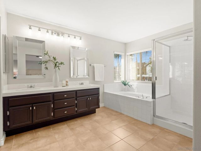 8754 Gracilior Pl, Escondido, CA 92026