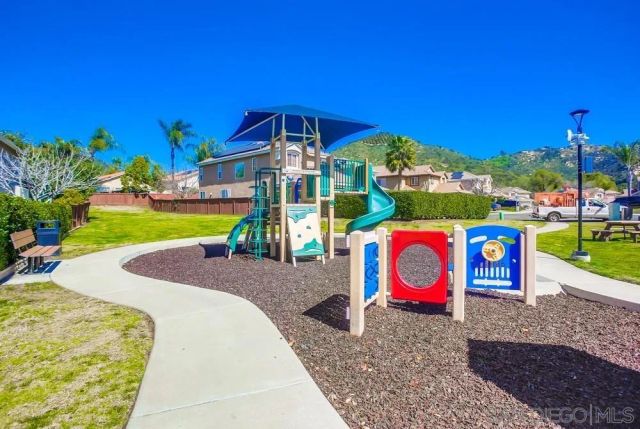 8754 Gracilior Pl, Escondido, CA 92026