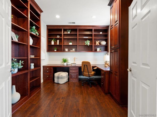 8754 Gracilior Pl, Escondido, CA 92026