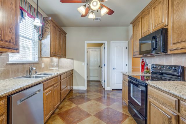 10521 N Haven Drive, Benbrook, TX 76126