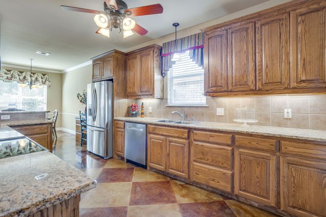 10521 N Haven Drive, Benbrook, TX 76126