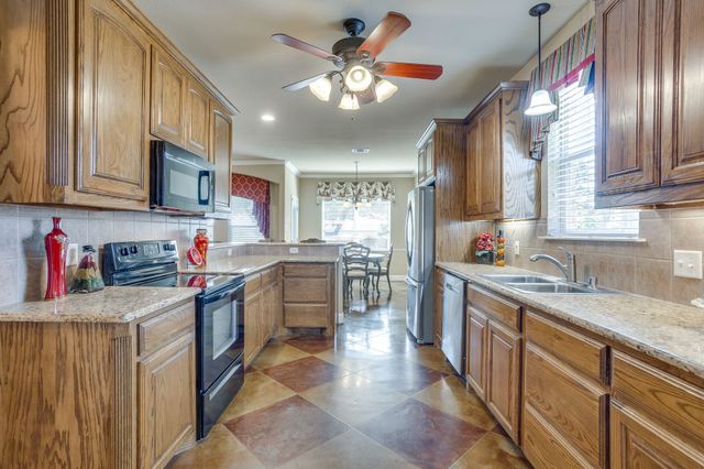 10521 N Haven Drive, Benbrook, TX 76126