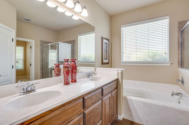 10521 N Haven Drive, Benbrook, TX 76126