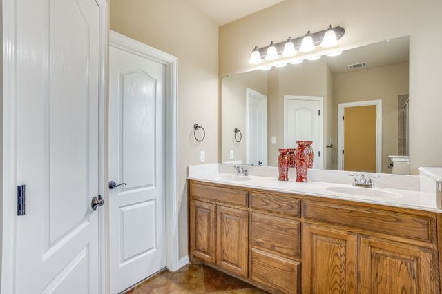 10521 N Haven Drive, Benbrook, TX 76126