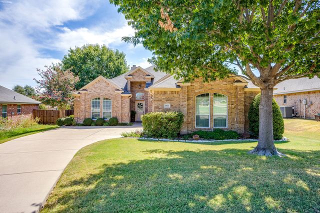 10521 N Haven Drive, Benbrook, TX 76126