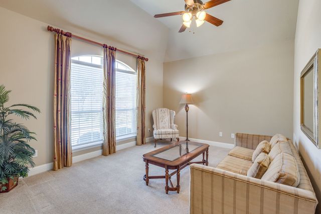 10521 N Haven Drive, Benbrook, TX 76126