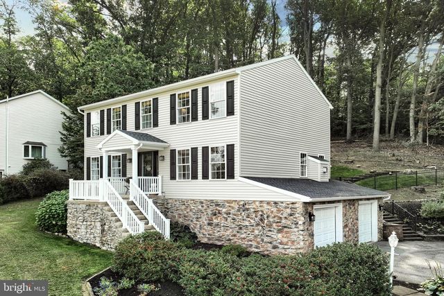 590 WOODSIDE RD, York, PA 17406