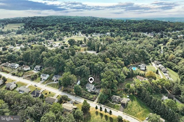 590 WOODSIDE RD, York, PA 17406
